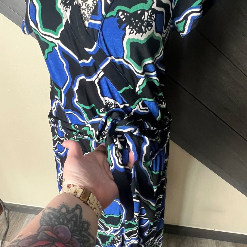 Chico's Women Abstract Print Maxi Dress Size 1 Blue Green Stretch Belted Pocket - Picture 3 of 7